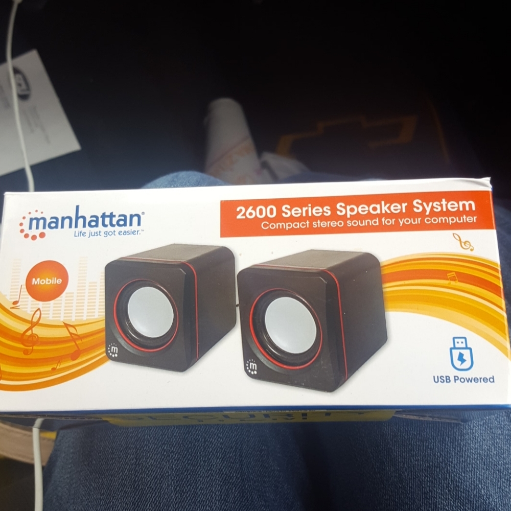 Manhattan compact 2600 speaker system